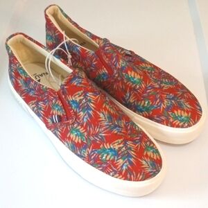 NAUTICA CANDLER RED TROPICAL LEAF PRINT SLIP-ON CANVAS SNEAKERS SIZE 9 NWT